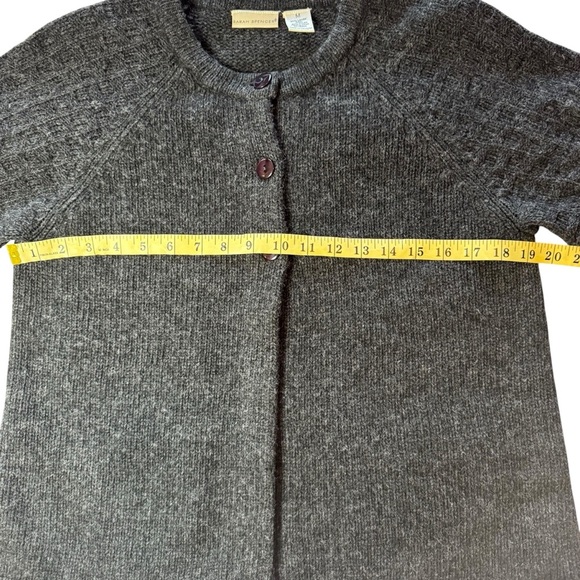 Sarah Spencer Charcoal Gray Lambswool Short Sleeve Medium Cardigan - Picture 4 of 5